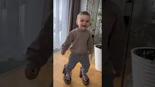 ТИМ ХОДИТ НА КАБЛУКАХ 👠🤣 ХАХА #тим #аняищук