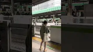 Waiting for the Tokyo Subway 🇯🇵 