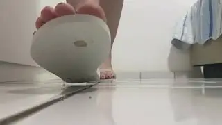 Giantess Sister Unaware