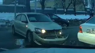 дтп Новосибирск. У ренджа оторволо заднее колесо #авария #дтп