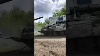 Ukraine capture trophy Russian tank near Kharkiv using Russian Solntsepyok heavy flamethrower system