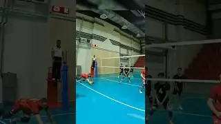 Ну очень элегантно.. Волейбол от первого лица. GoPro Volleyball #volleyball #волейбол #gopro