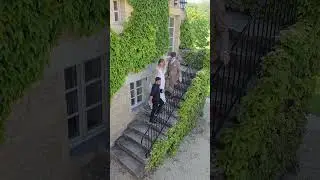Poses on stairs, don’t forget to save!