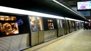 Rama de metrou Bombardier Haga (1117-2117) parasind statia Stefan cel Mare