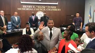 Newly selected Atlantic City Mayor is sworn into office