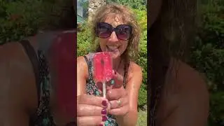 What does a SCORPION lollipop taste like and would YOU eat one?