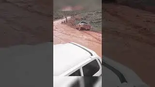 The car fell into the abyss