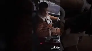 Снимает шкуру