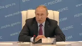 Сергей Фургал на совещании с президентом Владимиром Путиным по проблемам наводнения