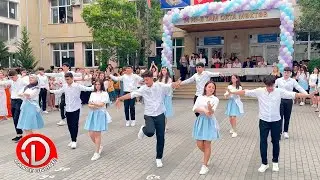 SON ZENG Mezunlarin Super Flashmob Reqsi 2023