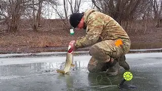 ЖЕРЛИЦЫ. РЫБАЛКА НА ЩУКУ. ОСТАВИЛИ ЖЕРЛИЦЫ НА НОЧЬ. Зимняя рыбалка. Последний лёд.