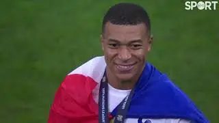 France celebrate winning the UEFA Nations League! 🇫🇷🏆