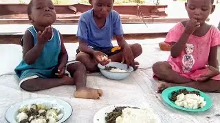 African village// cooking traditional food for lunch #africanvillage #cooking #africanvillagecook