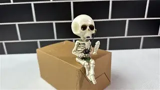 See What's Inside - Unboxing the Halloween Fishing Skeleton