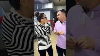 Девушка в автосервисе | Какой сигнал лучше?