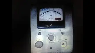 Дорогие приемные радиодетали в советском милливольтметре  рН 673.  Палладий и золото.