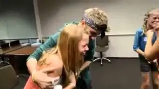 Justin bieber hayranlarına süpriz yaparsa :)