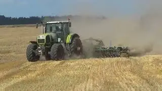 Жаркая осень 2022: Claas Atles 946 работает с дискатором