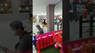 mimih n Rasya lagi muter muter mall