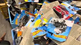 Hunting Hotwheels