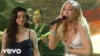 Gwen Stefani - Feliz Navidad (Live On Jimmy Kimmel Live!/2018) ft. Mon Laferte