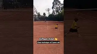 5-year-old Pietro Gueiros is gifted. 👏 Clean forehand 👌 #tennis