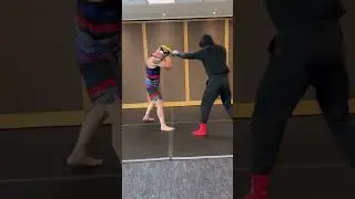 💥🥊🇺🇿Maxmud Murodov Londonda UFCdagi jangiga vazn tashlash va mashg'ulotni davom ettirmoqda.