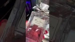 Нежный аромат с розой