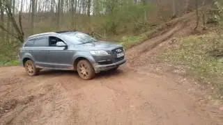 Audi Q7 Offroad Mammutpark берёт не вероятную крутую горку