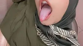 Live tante hijab hijau goyang ebot menggoda 😱 