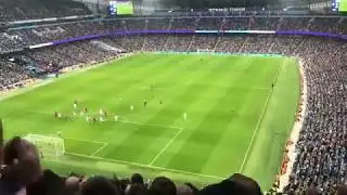 Tiro libre de Alexis Sánchez para  gol de Smalling [fans reaction]