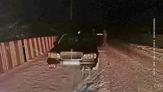 Парни прицепили капот к машине и катались на нём - один погиб, другой в реанимации. Каменецкий район