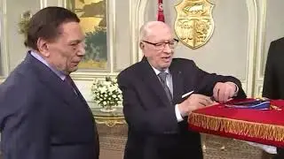 استقبال رئاسي تاريخي من رئيس تونس إلى الفنان عادل إمام