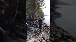 БЕЗУМНЫЙ ПАША. ОЛЕГ МОНГОЛ И САНЯ БЫК ОТДЫХАЮТ НА ПРИРОДЕ. ЖАРЯТ РЫБУ. ПЬЮТ ВОДОЧКУ.