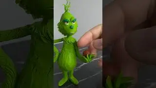 The Grinch helped me make the Sculpture😲@plasticinerelax #grinch #sculpture #plasticine