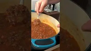 Oh Yeah it's Beautiful - Ragu in less than 30 seconds #thesauceandgravychannel #gravyguy #ragu