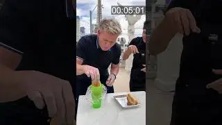 Gordon Ramsay dunks a hot dog 🌭