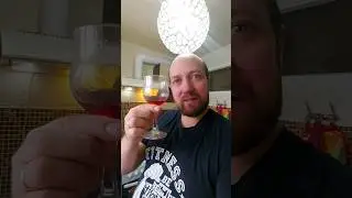 Снимаю вишнёвое вино с осадка🍒/Очистка вина бентонитом/Как сделать вишнёвое вино из сока?!🔥😀