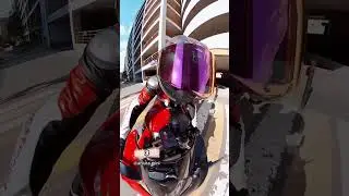 Женщина VS шлагбаум😂 