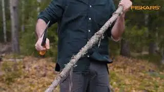 Come usare la roncola piccola WoodXpert XA3 Fiskars