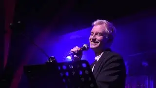 "Выход на сцену и приветствие зрителям" Алексей Гоман и Маленький Оркестр.