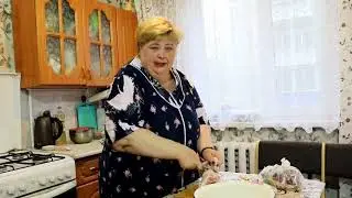 Курочка с картошкой в кефире.Булочки для мужа и пирог