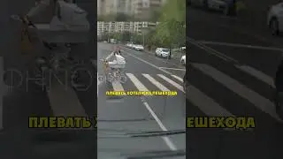 Дальнобой Помог Девушке с Коляской