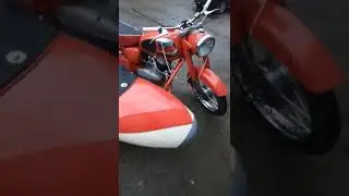 Мотоцикл Pannonia с коляской. Красный цвет
