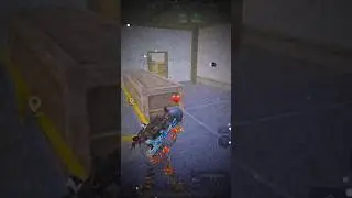 Голубь легенда в Метро Рояль 😂😂😂
