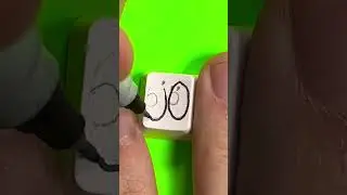 Drawing 👀 on my keyboard 