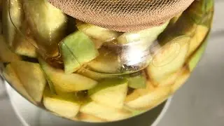 Вторая попытка приготовить яблочный уксус, надеюсь в этот раз получится гриб-матка.