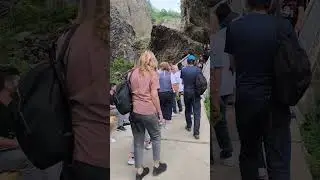 Арка Желаний в Джермуке! Пройдя под ней и загадав желание, обязательно все сбывается!