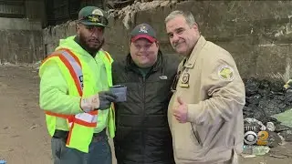 Sanitation Workers Help Man Find Lost Wallet