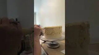 This wedding cake has a secret - wedding cake reveal 🥲